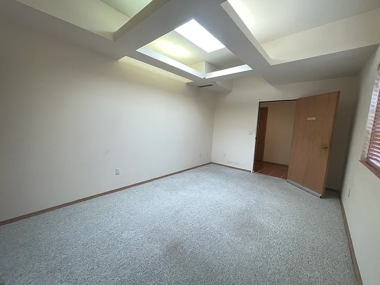 1709 Girard Blvd NE #1 — Photo 28