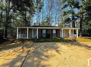 2104 Cooperwell Dr #B, Jackson, MS 39204