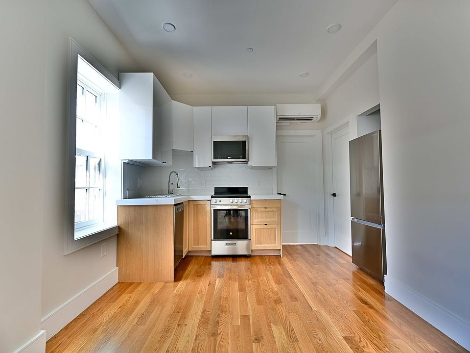 1st image of 16 Winchester St #13