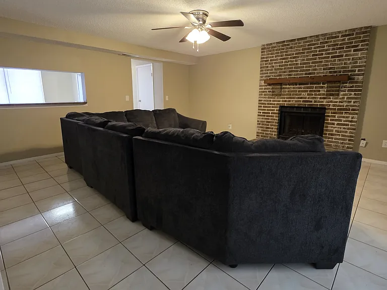 4908 Silver Oaks Vlg — Photo 12
