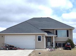 115 7th Ave E, Halstad, MN 56548