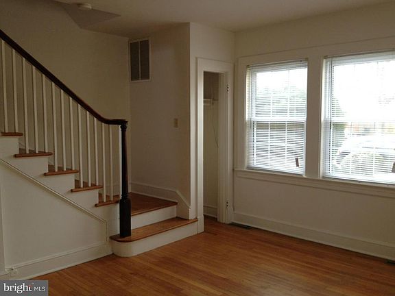 3rd image of 412 Canal St