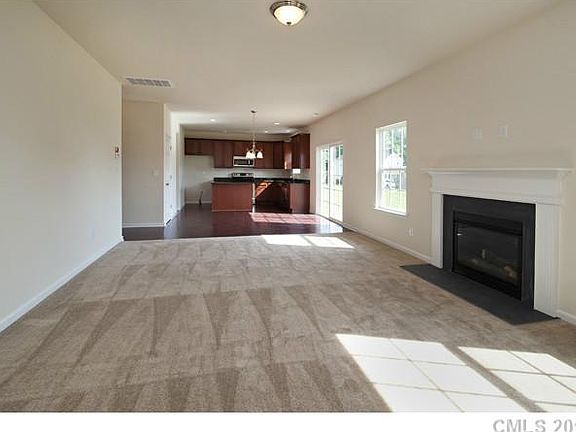 4th image of 3107 Sterling Ct #48