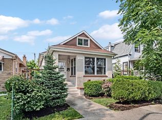 1933 Church St, Evanston, IL 60201