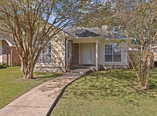 816 Carriage Light Loop, Youngsville, LA 70592