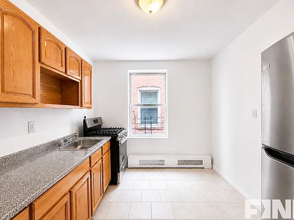 2nd image of 2826 W 35th St #1D