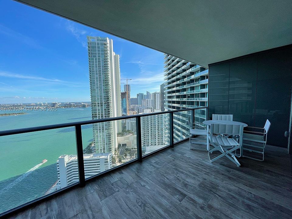 1st image of 650 NE 32nd St #3005