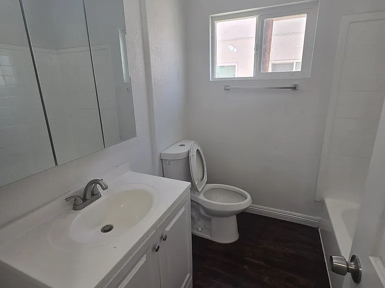Mulberry Park Apartments — Photo 11
