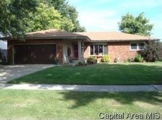 7704 Hunt Rd, Springfield, IL 62712
