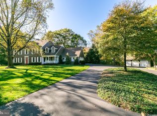 3 Apple Ln, Moorestown, NJ 08057