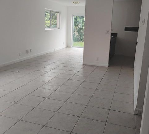 3rd image of 4116 Riverside Dr