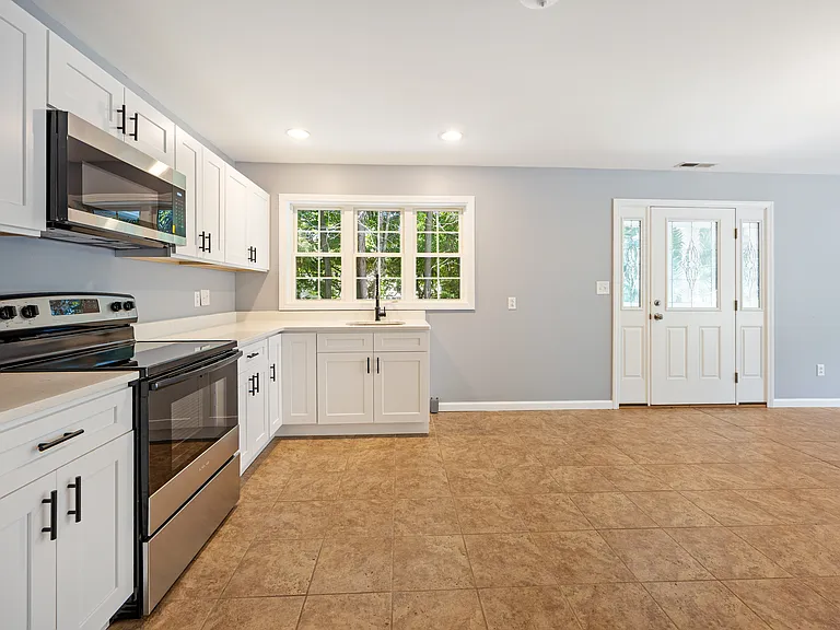 485 West St #2 — Photo 3