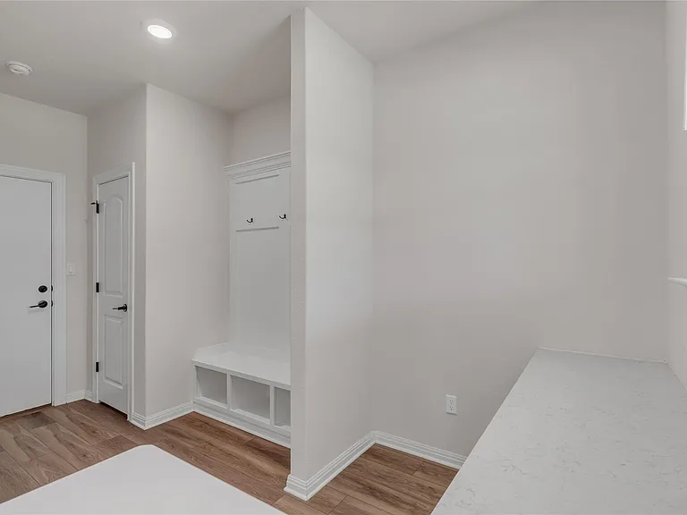 201 Bella Luna Way — Photo 13