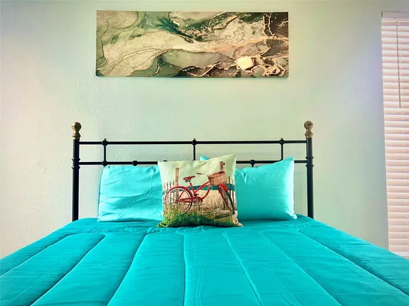3506 Cove View Blvd APT 1506, Galveston, TX 77554