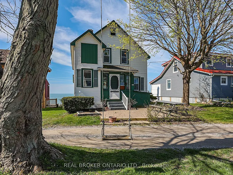11611 Beach Rd W — Photo 2
