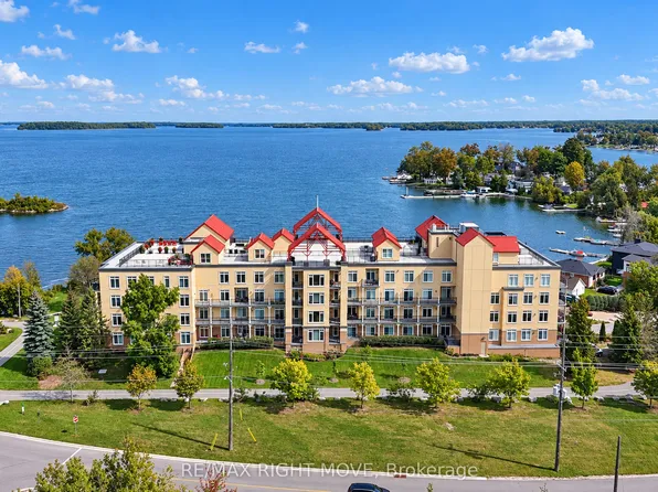 140 Cedar Island Rd #301, Orillia, ON L3V 1T1