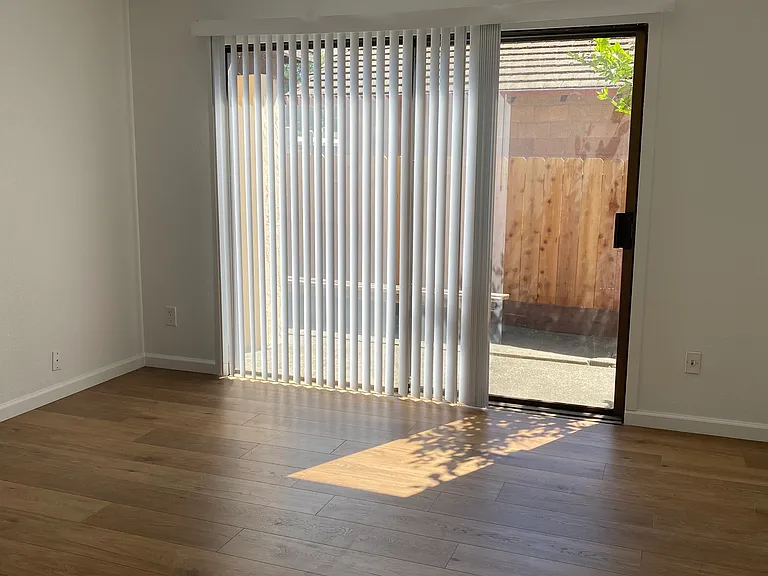 143 La Mancha Dr — Photo 12
