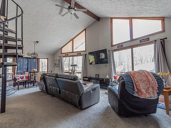 3rd image of 9530 Golf Port Dr
