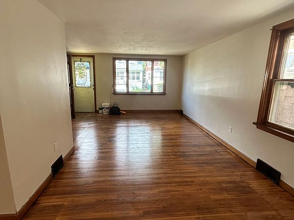 3rd image of 47 Weyand Ave