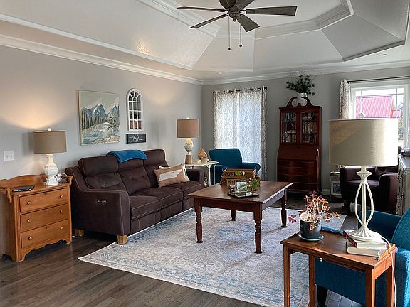 18’x15’ family room 