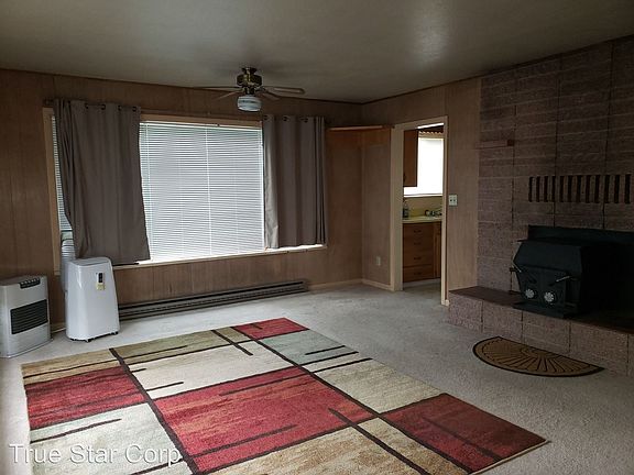 2nd image of 210 Martha St