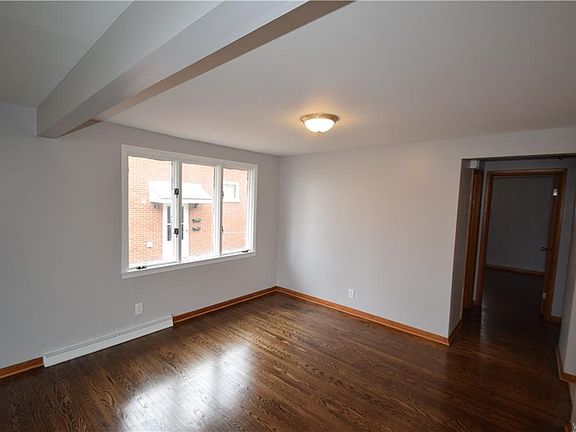 4th image of 183 E Morris Ave
