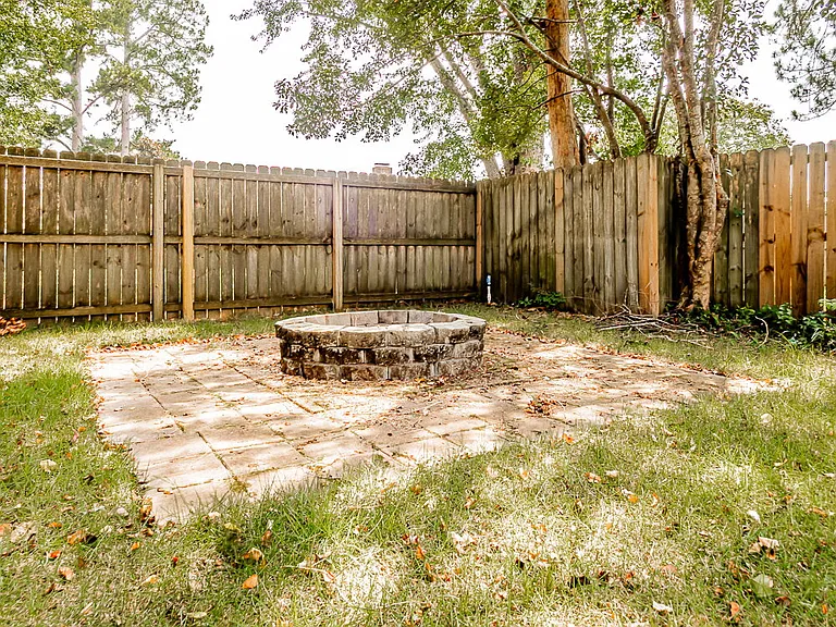 2704 Powhatan Dr — Photo 18