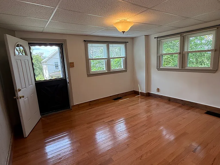 315 Shaffer Ave — Photo 7