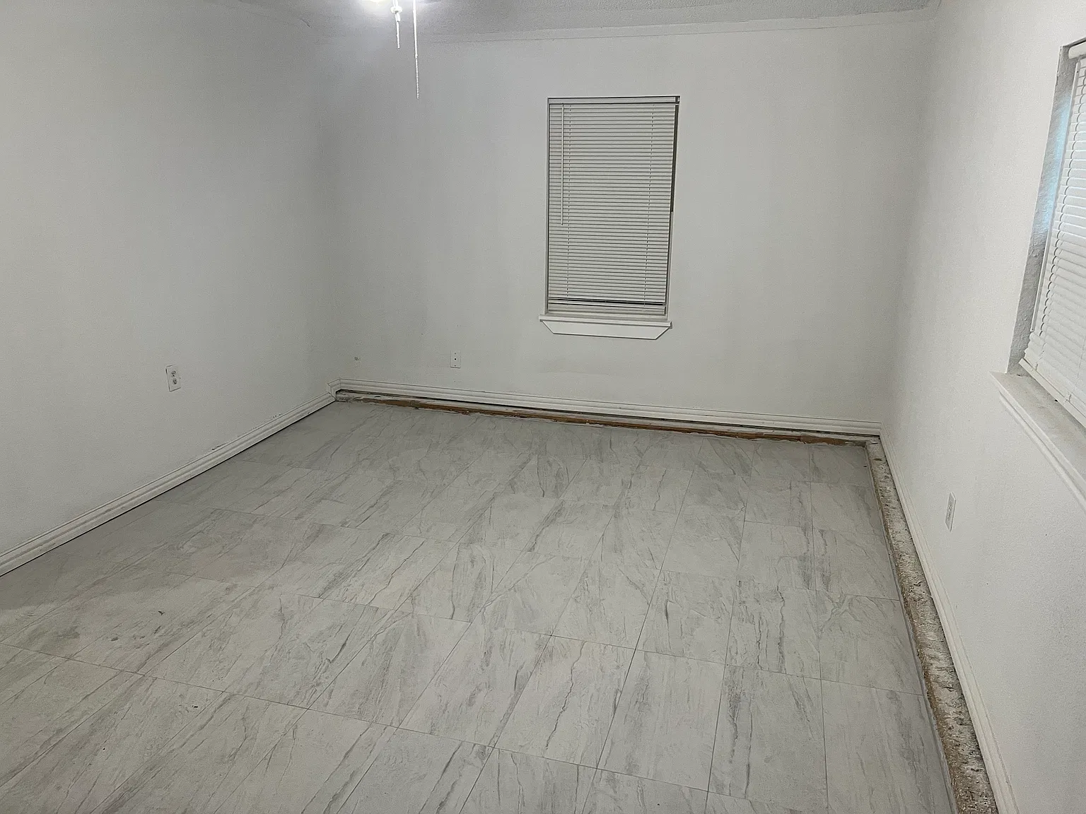 3 bed, 1250 sqft, $1,850 — Photo 2