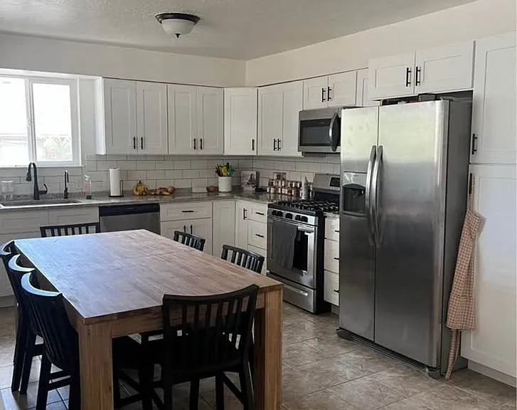 1145 N 100 W — Photo 8