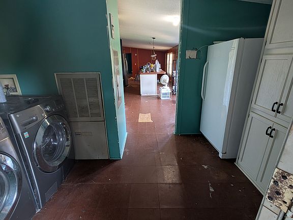 2nd image of 1015 High Falls Rd