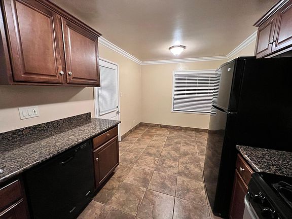 Lots of counter space for preparing!