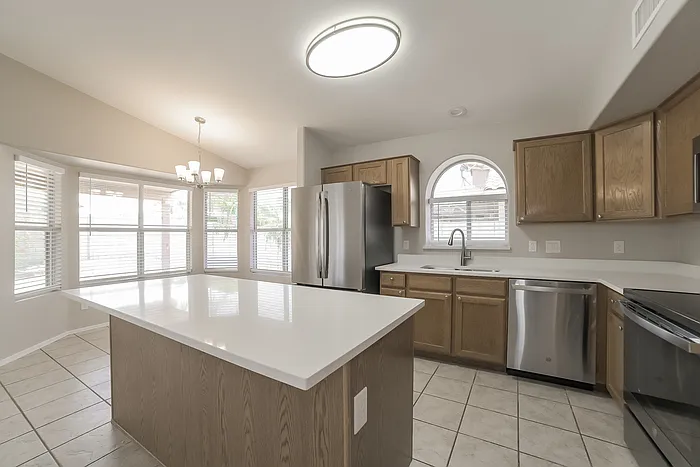 9542 W Potter Dr — Photo 6