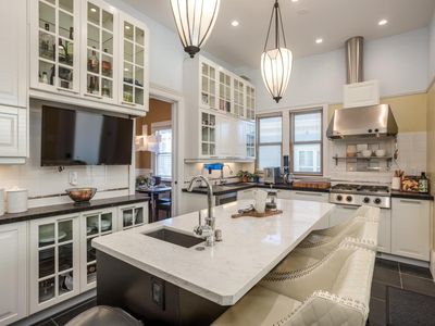 285 E Saint James St APT 2, San Jose, CA, 95112