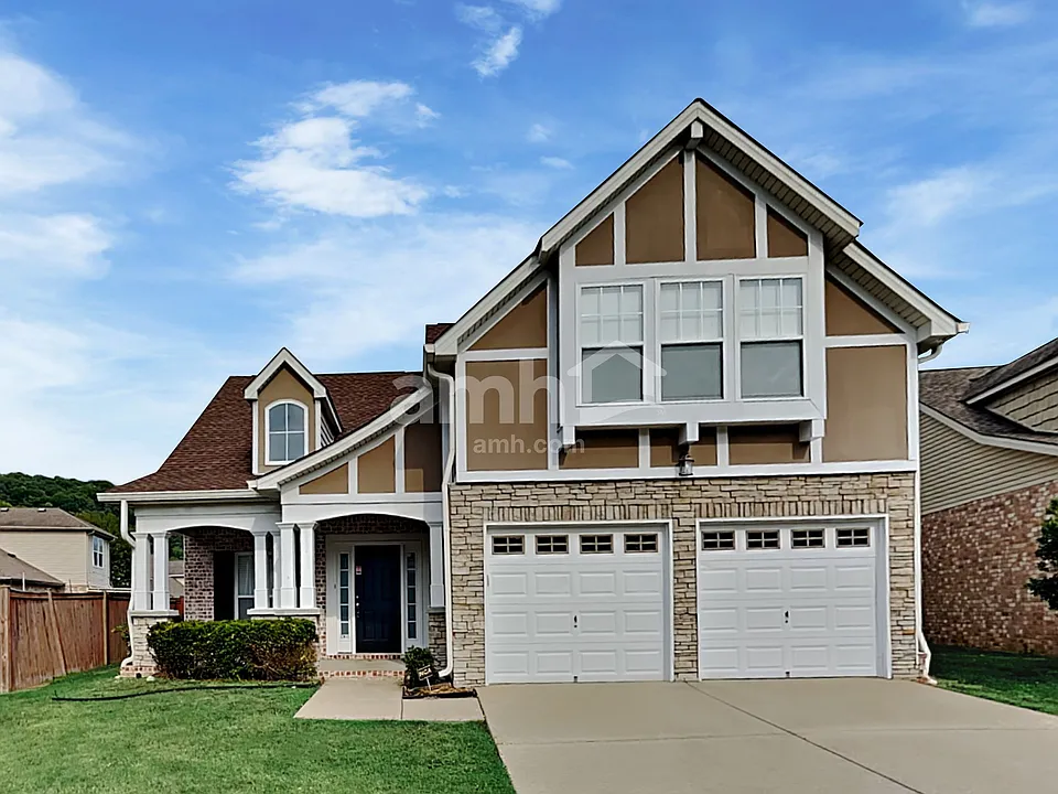 7472 Riverland Dr
