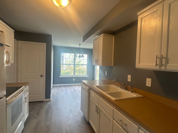4402 SE Michigan Ave #4402