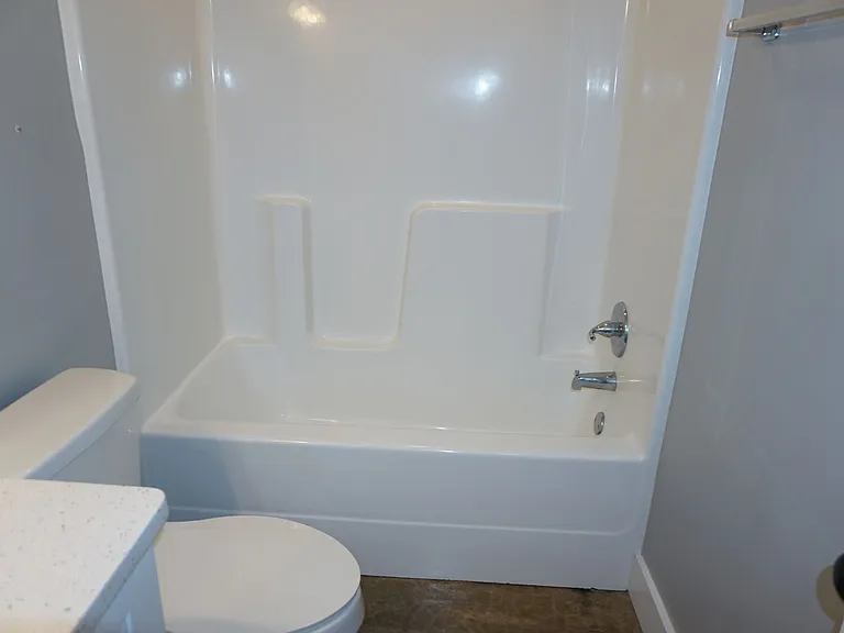 410 W Matthews Ave — Photo 25