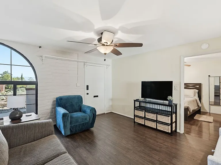 478 S Paseo Madera #B — Photo 10