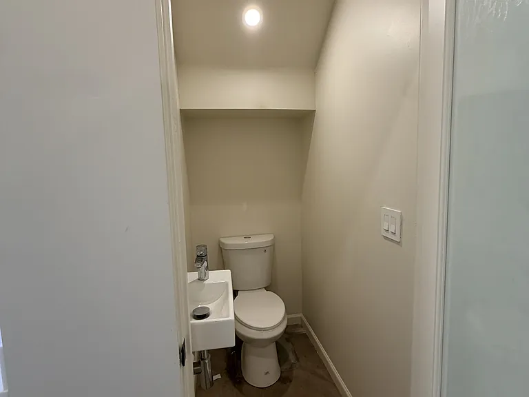 1122 E McKinley St #B — Photo 4