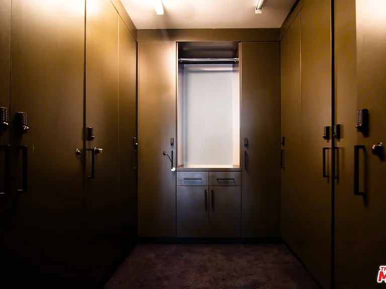 6250 Hollywood Blvd #6G — Photo 8