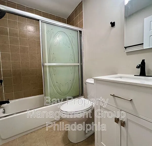 1844 Master St #1 — Photo 9