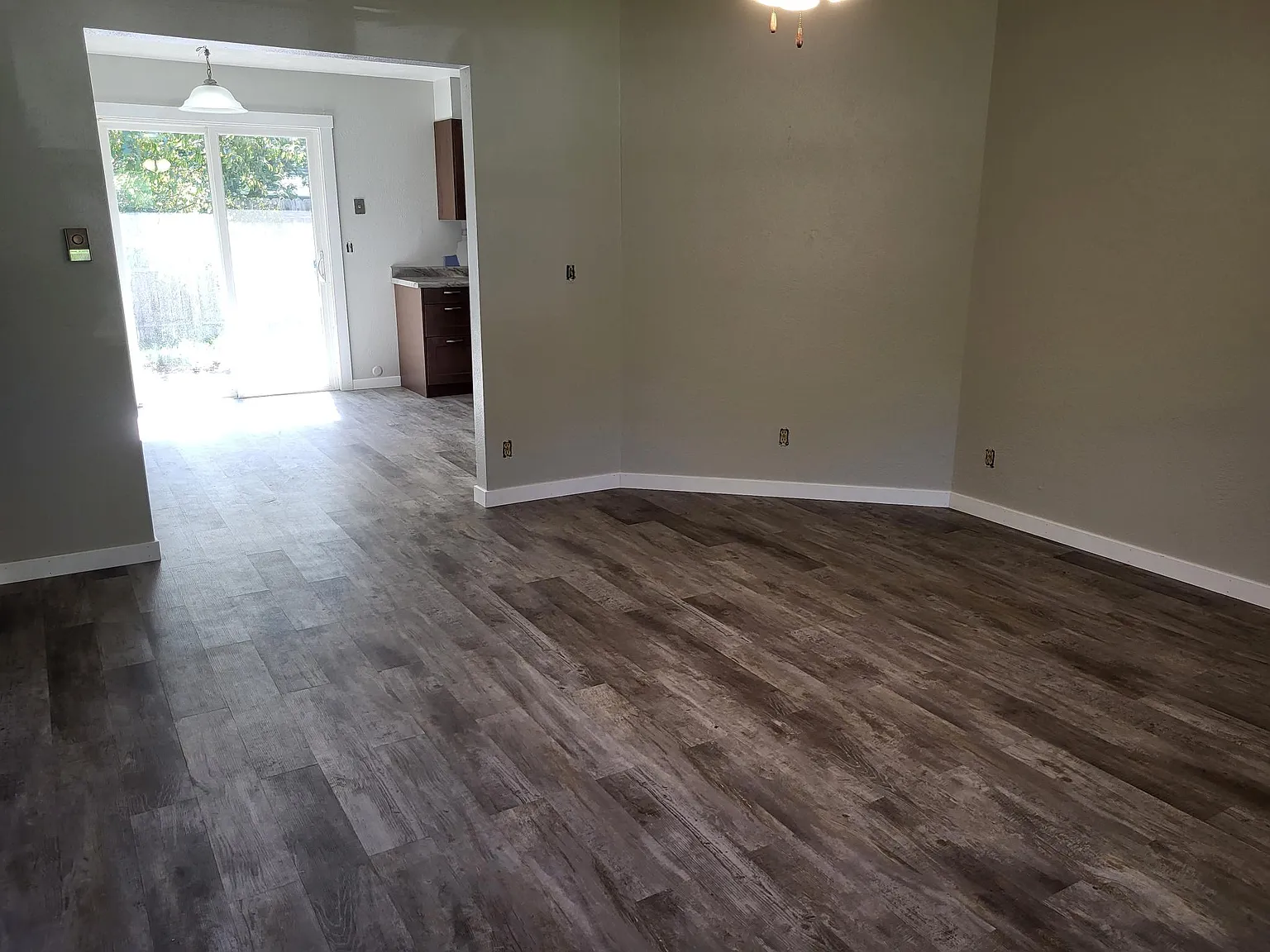 3939 Reinhardt Dr — Photo 2