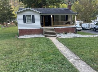 155 Edgewater Dr, Cedar Bluff, VA 24609