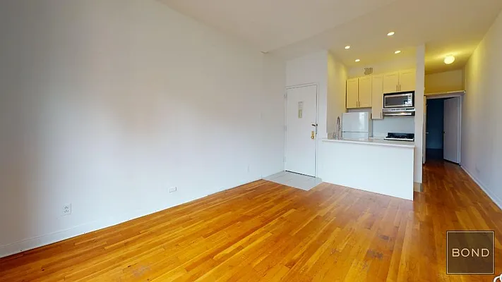 Rented by Bond New York | media 2