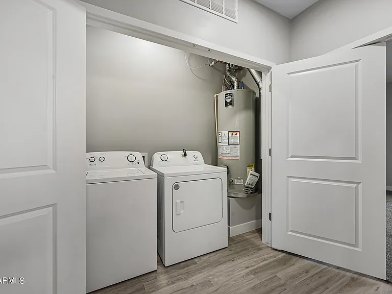1023 W 5th St #1018 — Photo 30