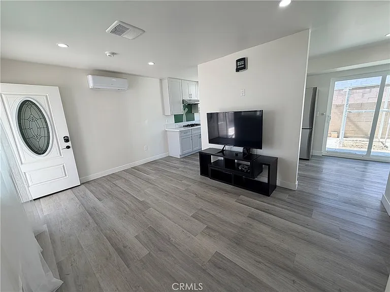 2139 W 160th St — Photo 30
