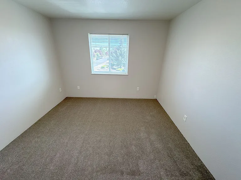 5641-5643-5645-5 N Hills Dr — Photo 17