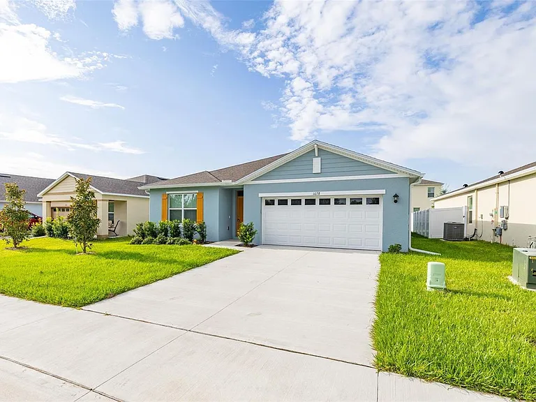 1078 Clay Blvd — Photo 3