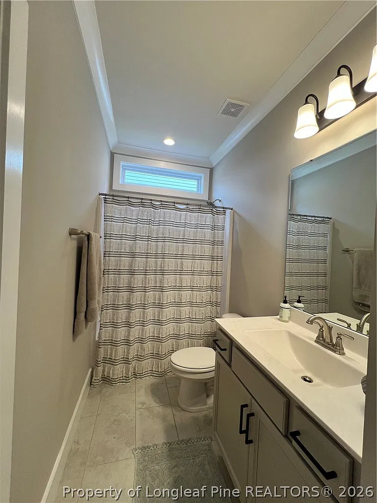 5 bed, 3.0 bath, 2800 sqft, $2,350 — Photo 3