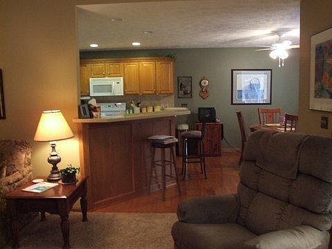 5th image of 4741 S 72nd St